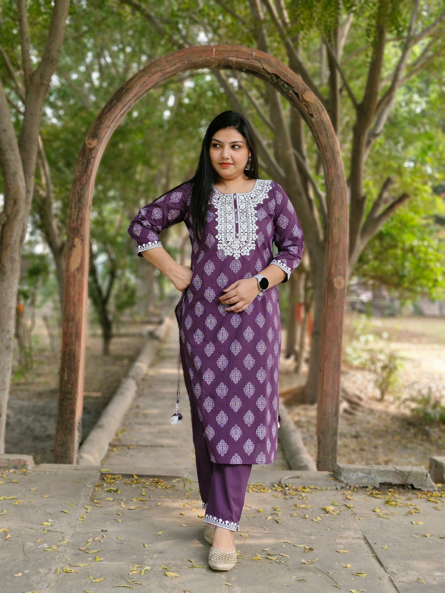 Elegant Purple Three-Piece Suit with Embroidery and Bandhani Print