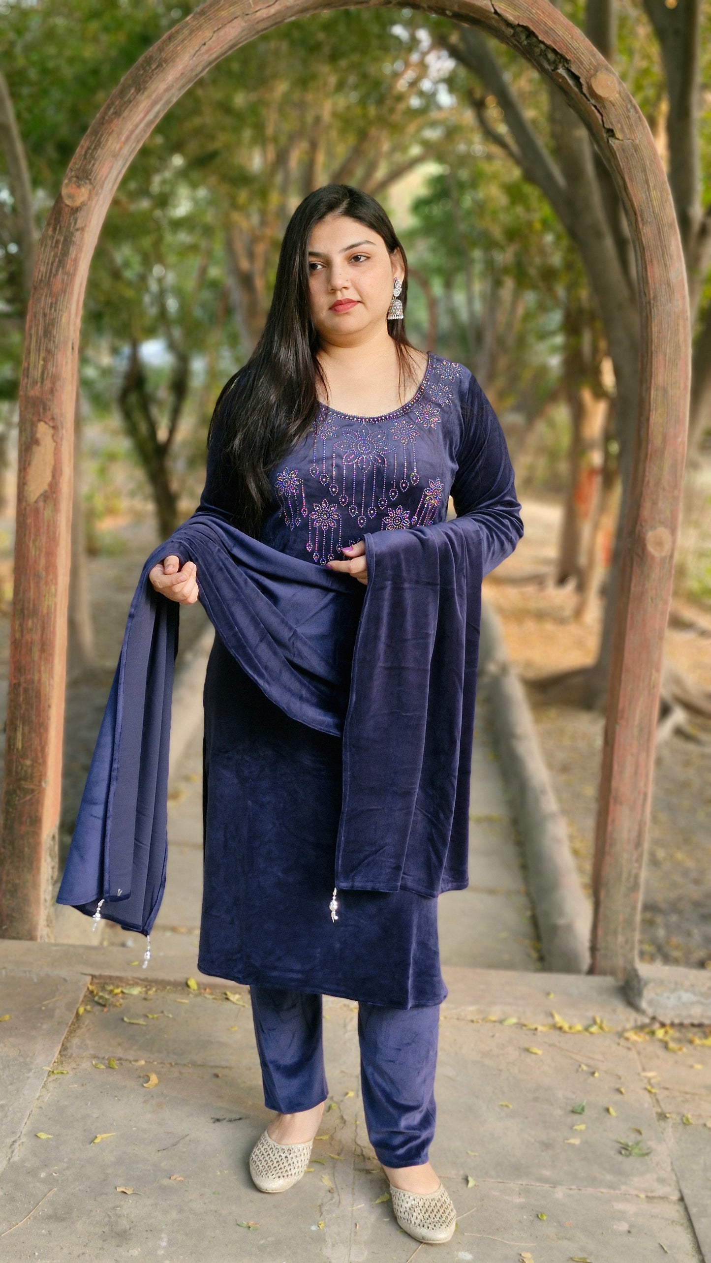 Elegant Blue Velvet suit 01