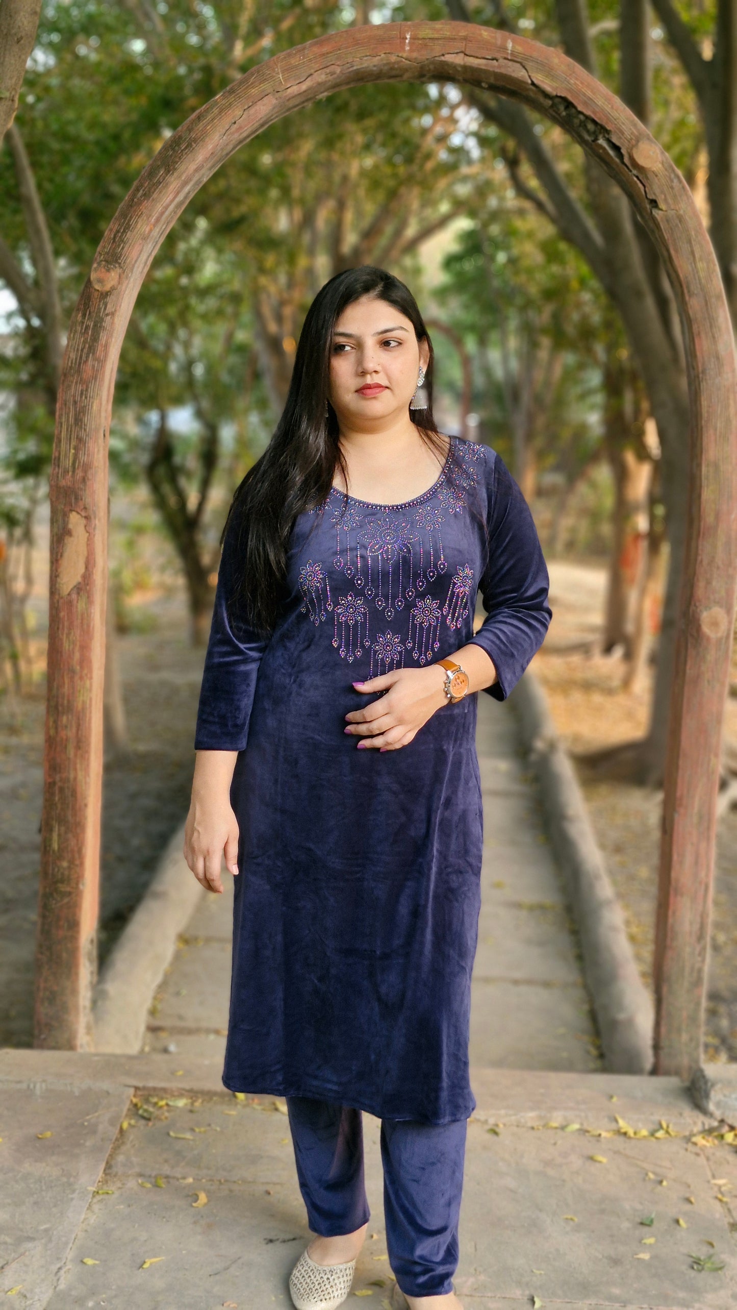 Elegant Blue Velvet suit 01