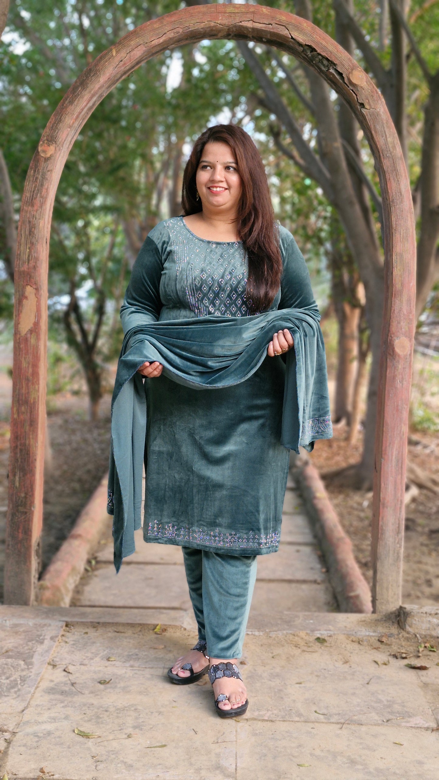 Elegant Teal Green Velvet Suit 01