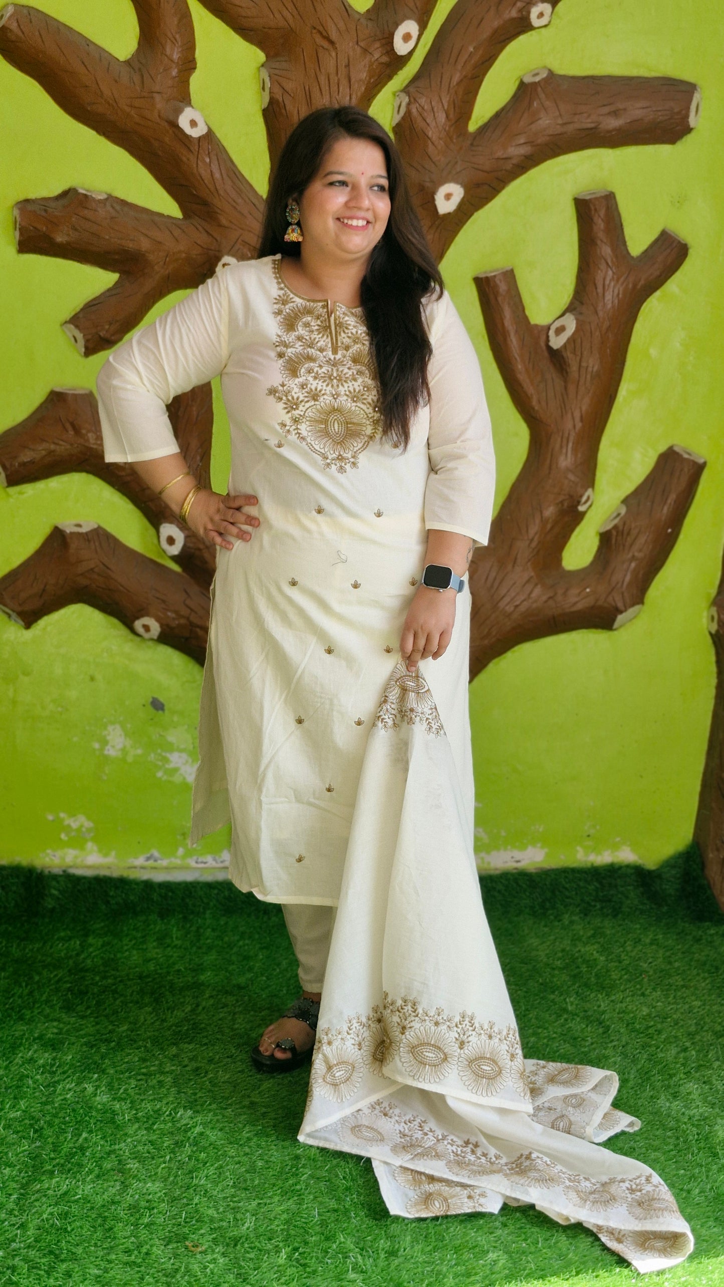 Ivory Grace Floral Kurta Set