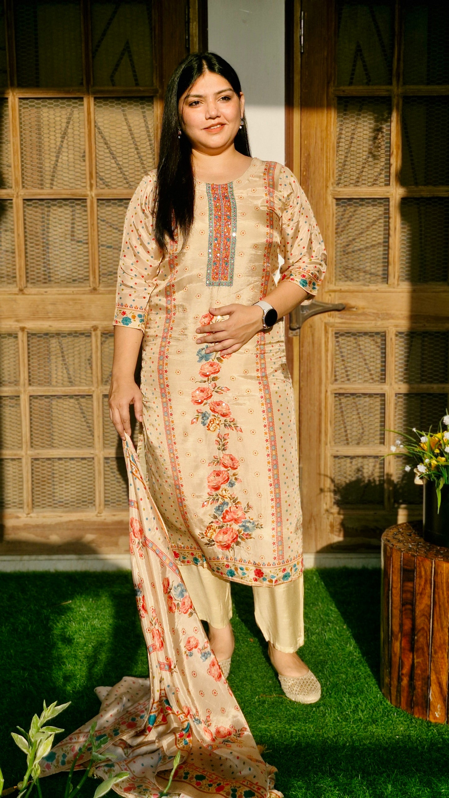 Noor-e-Gulab Embroidered Silk Suit Set