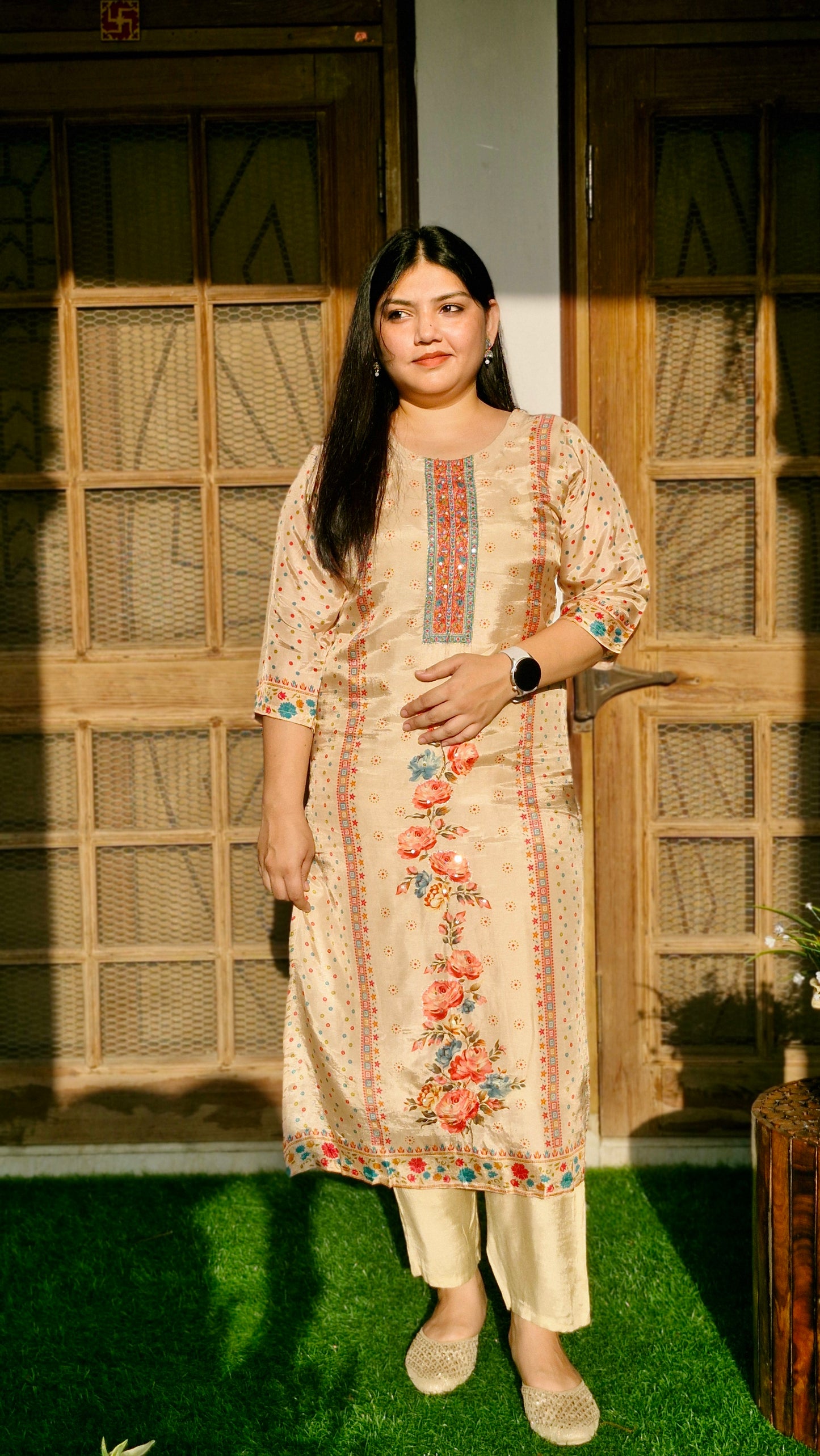 Noor-e-Gulab Embroidered Silk Suit Set
