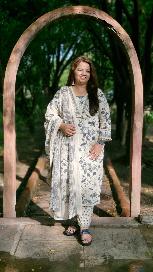 Ivory Charm – Cotton Three-Piece Suit Set