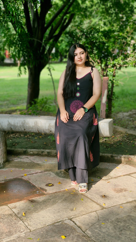 Noir Bloom – Black Cotton Spaghetti Kurta Set