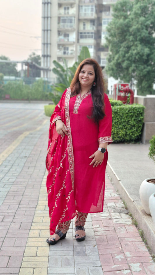 Rani Pink Suit Set with Gold Detailing